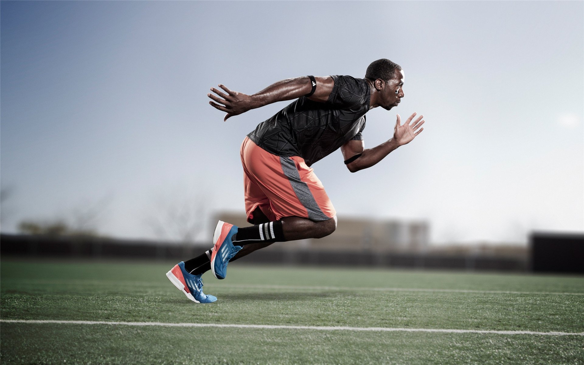 柏林联队球员表现出色，队内竞争激烈，柏林联足球俱乐部