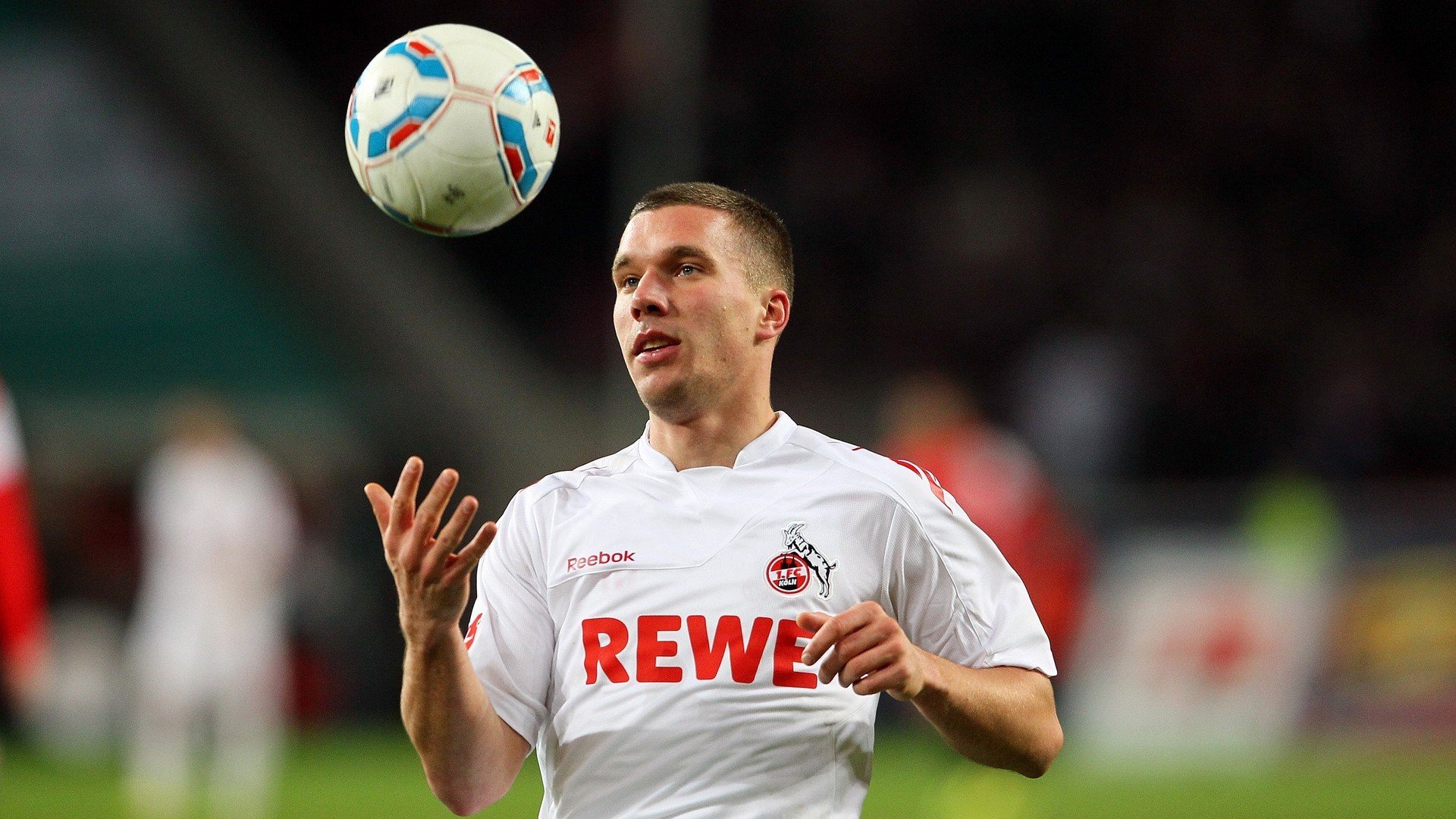 球队遭遇连败，战绩堪忧引发重整呼声，球队连胜